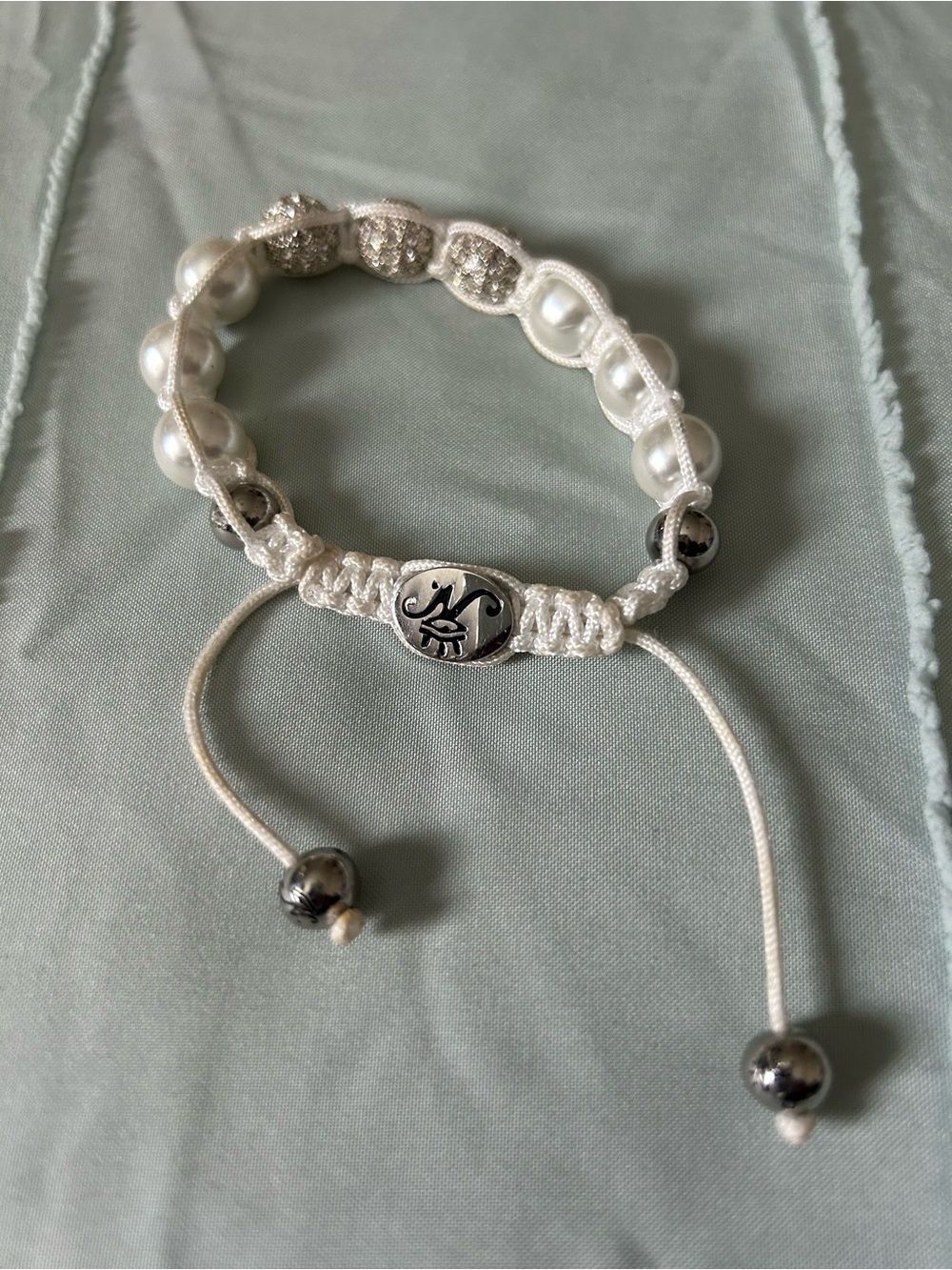Adjustable White Pearl Bead Bracelet